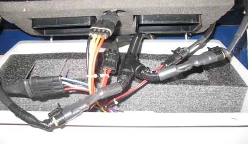 0a Moer M6 0b Sluit de elektrische verdeelkasten voor aan op
