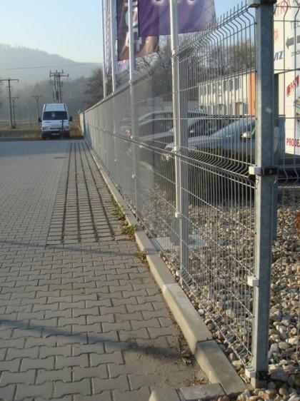 7 Návrh inovativního řešení pro zabezpečení objektu V předchozí kapitole byla pomocí jednotlivých metod analýzy definována rizika, jinými slovy nejzávažnější nebezpečí plynoucí ze stávajícího