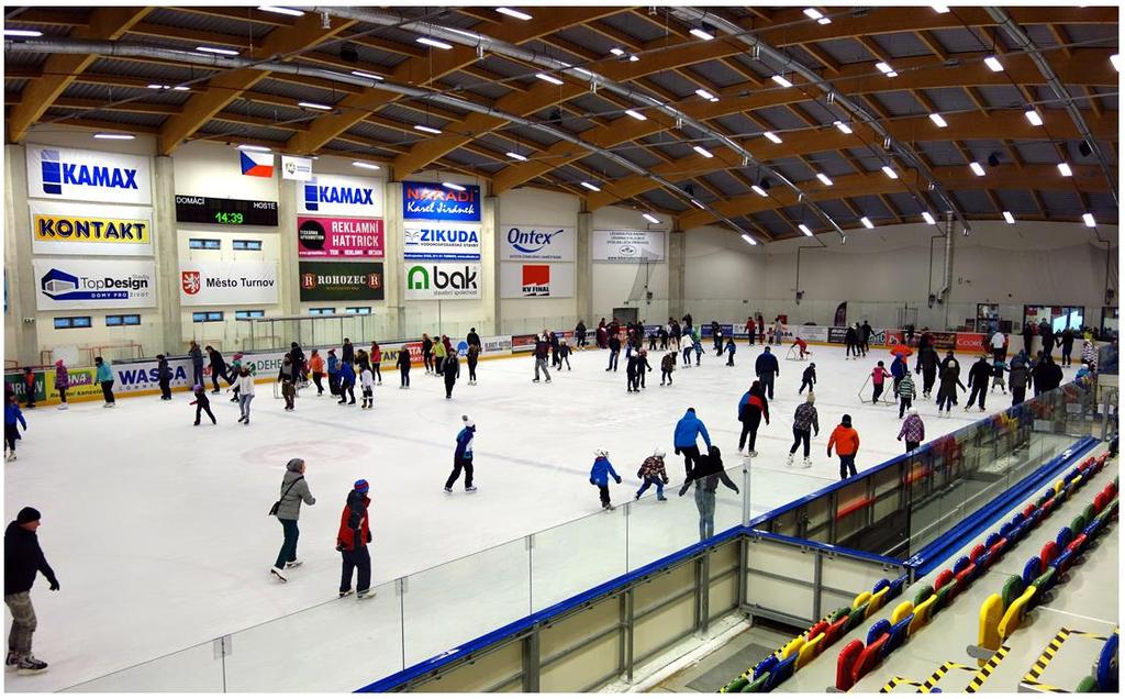 b) Stadion Ludvíka Koška Ledová plocha byla v provozu 207 dní (min. rok 204) Z celkových 2939 hodin provozu bylo 464 hodin otevřené pro veřejnost a 2475pro skupiny, školy, zápasy a turnaje.