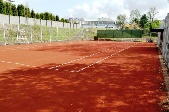 Tenisové hřiště 2011 2012 2013 2014 2015 2016 2017 Režijní materiál 7 043 9 244 5 180 9 567 14 129 Pohonné hmo