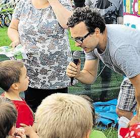 Přerovsko a Hranicko 22. května 2015 23 Triatlonpropojujesvěty dětí Tomáš Slavata neměl veselé dětství, proto dnes pomáhá klukům iholkám. Atosportem.