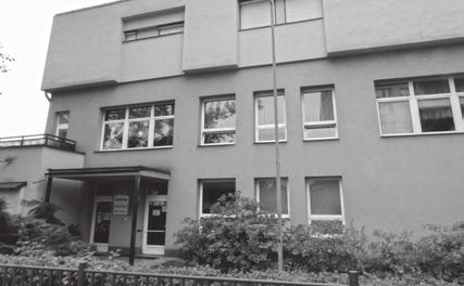 1158 Telefonní spojení v době konání voleb: 601 573 630  21002 Volební místnost v Základní škole, Bílovecká 1 u kostela pro voliče, kteří jsou přihlášeni k trvalému pobytu na ulicích: Axmanova,