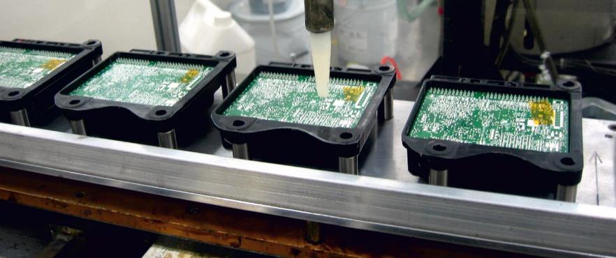 TECHNICKÉ ODLÉVÁNÍ & DIELEKTRIKA PRVOTŘÍDNÍ PUR ODLÉVACÍ PRYSKYŘICE TECHNOLOGIE PRO INOVATIVNÍ PRŮMYSL Sika Advanced