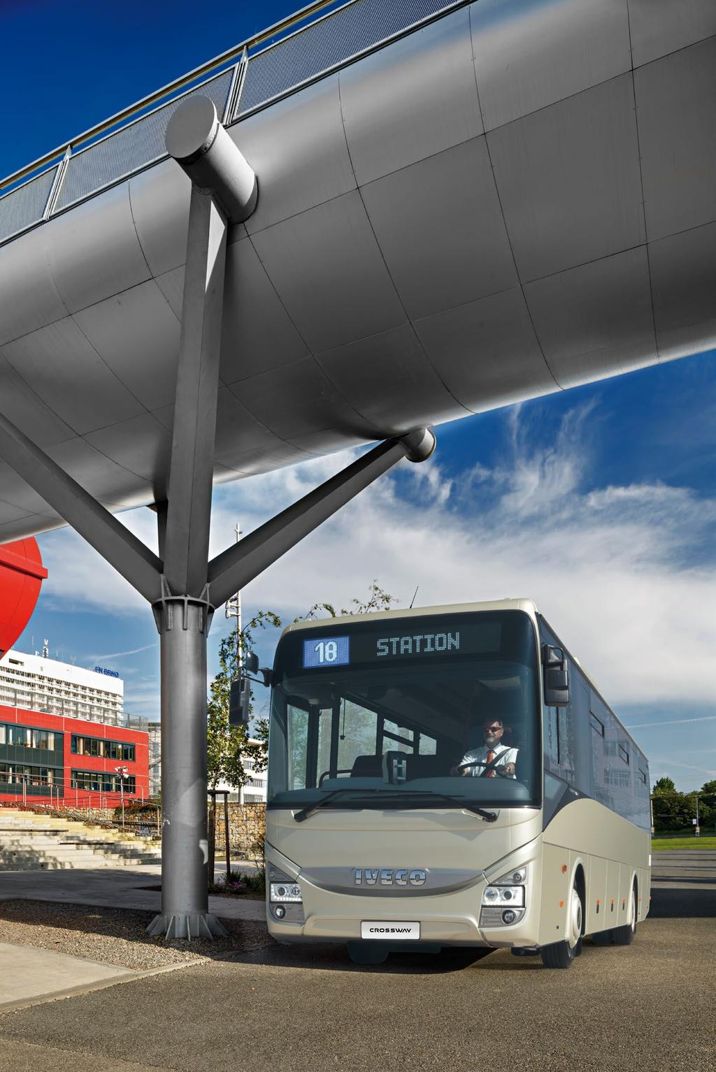 PRODUKTIVITA CELKOVÉ PROVOZNÍ NÁKLADY NEJLEPŠÍ VE SVÉ TŘÍDĚ Prodejní cena tvoří jen jednu část příběhu Kolik stojí autobus? Zaplatíte prodejní cenu, to je pravda. Ale co údržba a cena paliva?