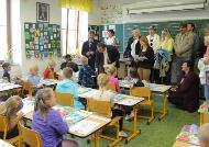 družstvům a