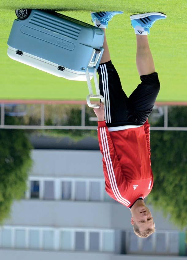 Někdejší stoper Jan Skoupý masíruje fotbalisty v Boleslavi i v reprezentaci Postup Mladé Boleslavi do fotbalové první ligy před čtrnácti lety slavil jako hráč přímo na hřišti.