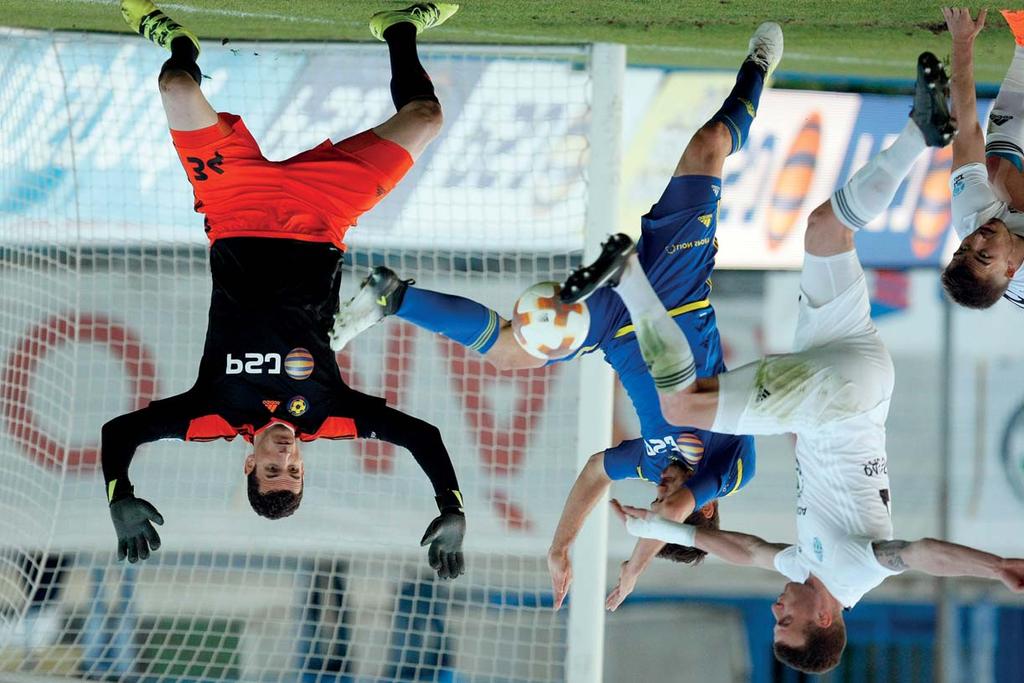 Při utkání v Jihlavě byli oba brankáři neprůstřelní Ve střetnutí 26. ligového kola FC Vysočina Jihlava FK Mladá Boleslav 0:0 zářili na obou stranách brankáři.
