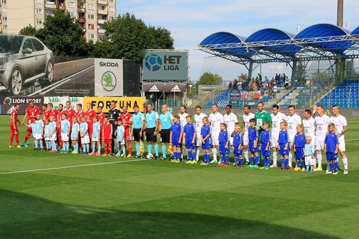 .......... 14-15 Sponzoři, kontakty.