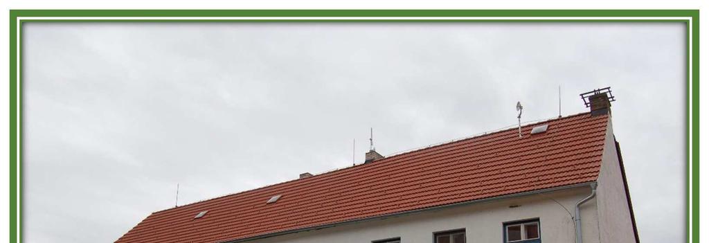 4.2.5 Oprava střechy na budově staré školy Výsledkem projektu bude položení 341 m 2 nové krytiny na budově staré školy, při současném zachování tradičního rázu objektu.