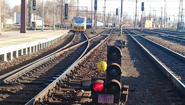 Obr. č. 3: Pohled ve směru jízdy posunového dílu v době ohledání místa MU: výhybka č.
