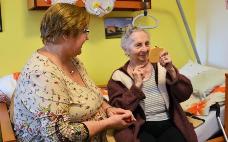 Takto bylo na portál Ježíškových vnoučat přání zveřejněno - Milý Ježíšku, jsme senioři z kadaňského a a máme jedno společné veliké přání.