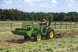 16 Kompaktní traktor, střední šasi Řada 3000