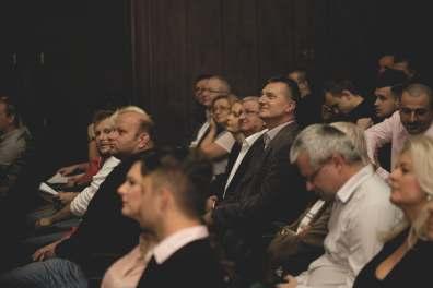 Dále chceme pořádat: l Hradeckou a Pardubickou l PROST FAIN LIGU firem l Kulturně - společenské akce l Akce na klíč pro firmy l Sportovní akce vnitropodnikové turnaje l