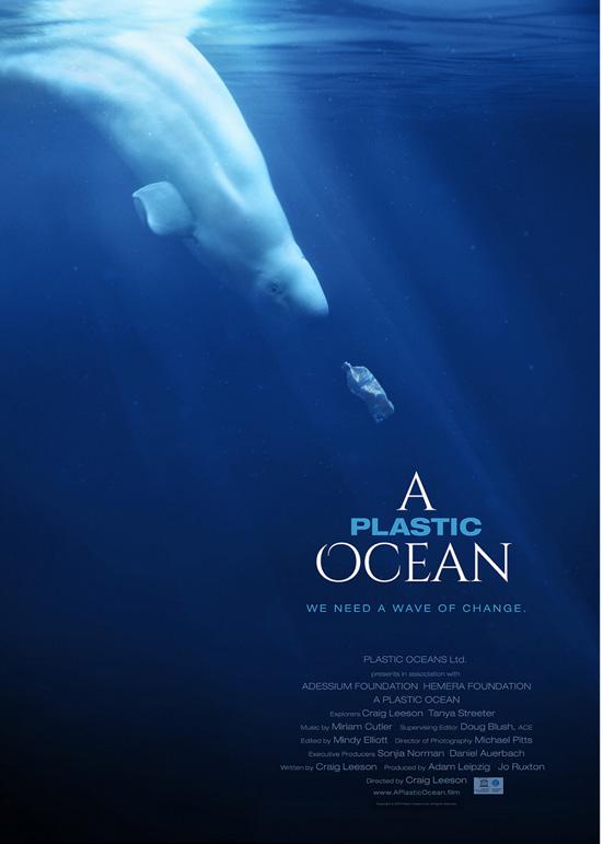 A PLASTIC OCEAN Hong Kong / Velká Británie, 2016, 100 min Režie: Craig Leeson Scénář: Craig Leeson Hudba: Miriam Cutler Hrají: David Attenborough, Sylvia Earle, Craig Leeson, Tanya Streeter Přijďte