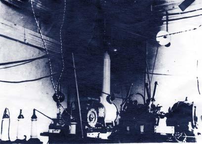 1958 Redakci Rudého Práva v Praze Vážení soudruzi, dne 17. 6. t.r. uveřejnili jste na str. 2 R.P. zprávu Vyrábíme vynikající elektronové mikroskopy.