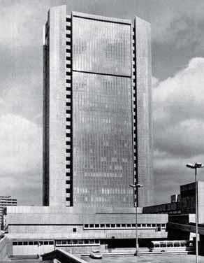 8 Podnik zahraničního obchodu Motokov v Praze na Pankráci, Zdeněk Kuna, Zdeněk Stupka, Olivier Honke-Houfek, Jaroslav Zdražil, Milan Valenta, 1974 až 1977 (Josef Pechar, Československá architektura,