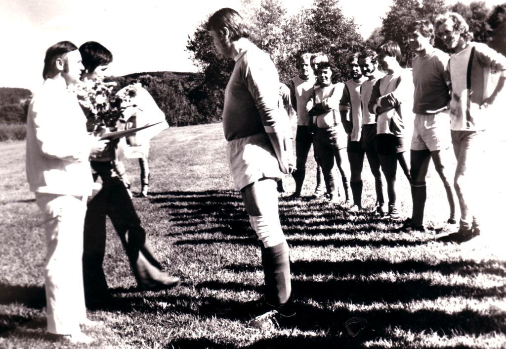 16.září 1979 Benefičním utkáním se s aktivní činností v A muţstvu