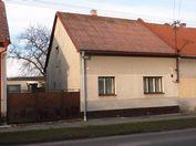 Ocenění pozemků celkem 51 396,30 Kč Celkem 1 293 064,90 Kč Rekapitulace výsledných cen, celkem 1 293 064,90 Kč Výsledná cena po zaokrouhlení dle 46: 1 293 070,- Kč Výpočet porovnávací hodnoty