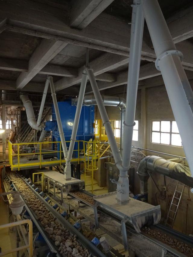 Odsávání třídění vápence Typ za ízení Materiál Typová ada Objem vzduchu Tlak Teplota Průmysl Aplikace Druh prachu Výrobní číslo Země instalace Odvod odprašků podavač Ventilátor ízení-ovládání