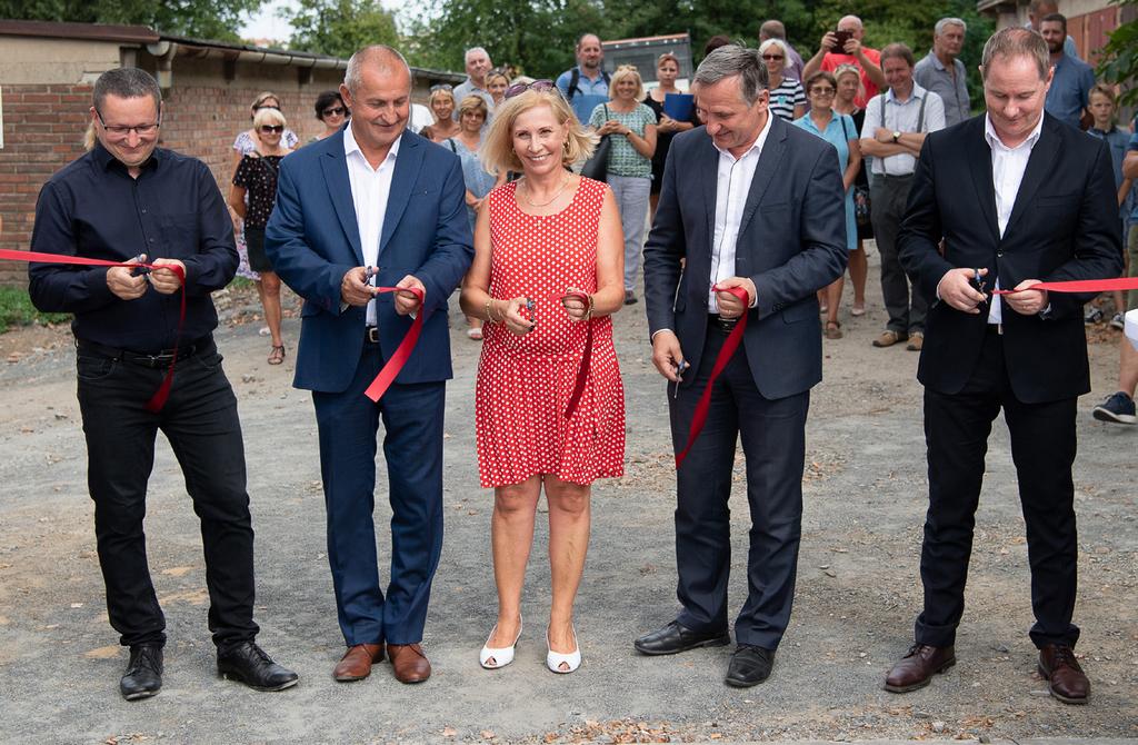 Někteří žáci navštěvovali více předmětů: 3 žáci čtyři předměty 1 žák tři předměty 22 žáků dva předměty 169 žáků jeden předmět Celkem se ve školním roce 2017/2018 jednalo o 195 žáků, kteří