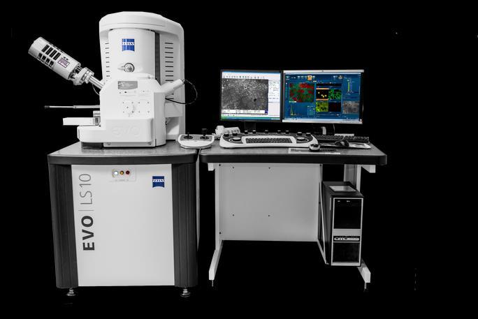 V rastrovací elektronové mikroskopii se používají dva základní typy detektorů detektor sekundárních elektronů a detektor zpětně odražených elektronů.
