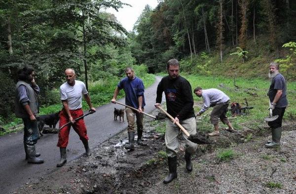 VÝHLED 2013: zapojuje SAPMU zapojuje členy spolku do aktivit a projektů >