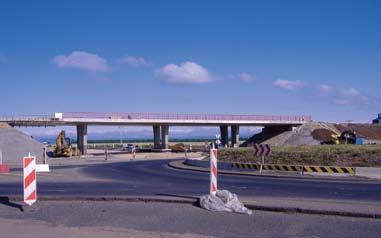 2008 Výstavba mostu přes I/7 a