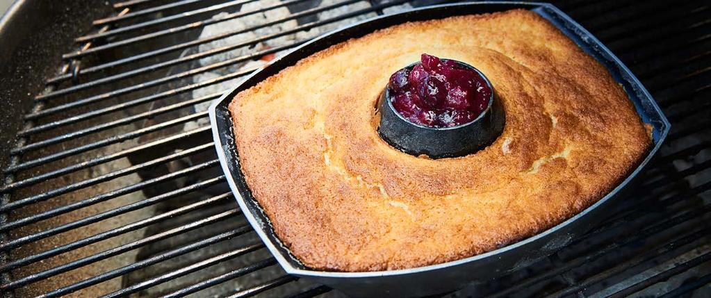 OVOCNÝ KOMPOT S DROBNÝM OVOCEM CHEESECAKE 15 minut DOBA : 35 minut TEPLOTA : 150 C Přímá Snadné Grilovací systém GBS, wok 150 g hrušek, 150 g švestek,, 75 g směsi drobného (bobulového) ovoce, ½
