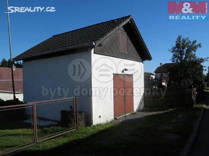 Budova: cihlová Stav objektu: částečná rekonstrukce Typ domu: přízemní Podlaží počet: 2 Plocha zastavěná: 140 m 2 Plocha užitná: 130 m 2 Plocha pozemku: 566 m 2 Balkón: ne