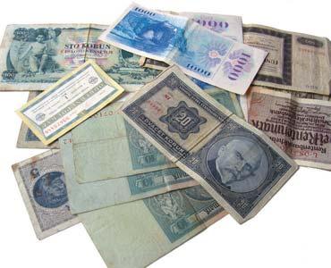 VYKUPUJEME SMYČCOVÉ NÁSTROJE.
