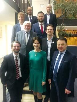 Denní zpravodajství na www.nasepraha.cz praha 4 U NÁS NA ČTYŘCE šéfredaktor: Martin Dudek tel.: 774 820 075 martin.dudek@- ceskydomov.