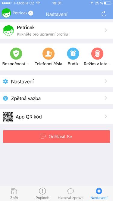 Pro zobrazení zprávy na displaji hodinek přejeďte prstem shora dolů.