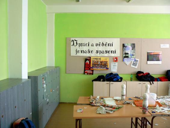 výtvarná úprava tříd, realizace divadelního představení, vydávání třídního časopisu, uspořádání výstavy nebo koncertu,