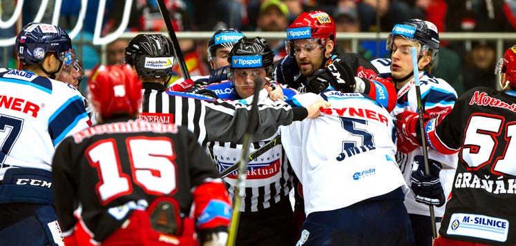KLUB PATRIOTŮ hradeckého hokeje Hokejový Klub patriotů se v Hradci Králové rozroste o