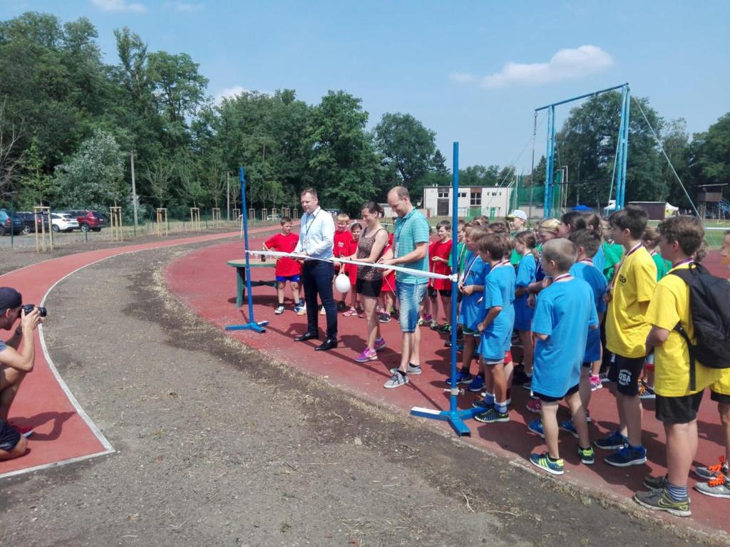 Jak už je v posledních letech zvykem, také v areálu našeho stadiónu se udály viditelné změny.