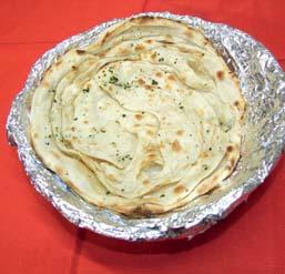 Protha (A 1, 3, 7) 50 Kč indická placka se sýrem (indian cake with cheese / indischer Fladen mit Käse) 67) Tandoori