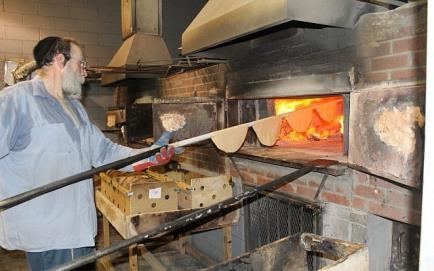 : jakmile je těsto na macesy jednou dostatečně upečeno, už nikdy se z něj nemůže stát chamec.