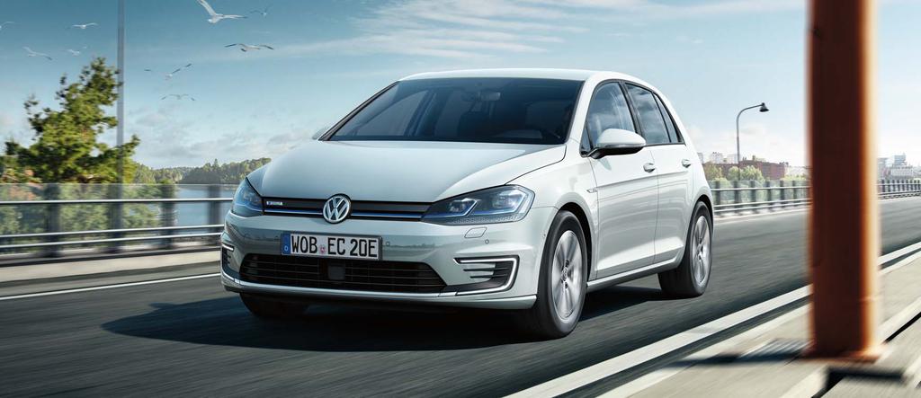 Trvale udržitelné napětí. Elektrizující, trvale udržitelné napětí: S vozem e-golf řídíte automobil, který odpovídá soudobým požadavkům a díky obnovitelné energii jede bez emisí vstříc budoucnosti.
