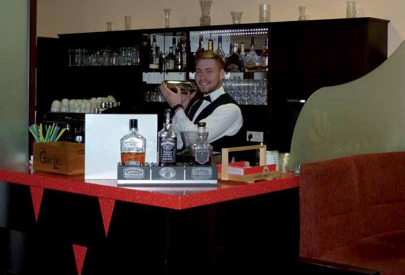 MATRIX INFO hotel Studánka Zkušenosti ze Studánky zúročil Tomáš Kovačovský na soutěži Vynikajícího úspěchu, na kterém má svůj podíl i Letovisko Studánka, dosáhl Tomáš Kovačovský.