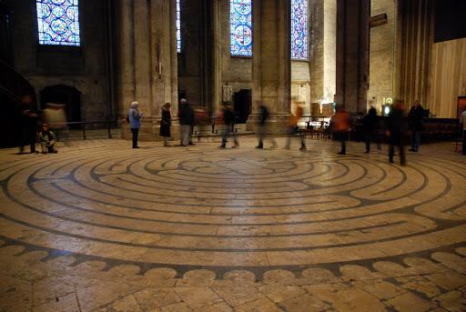 Katedrála v Chartres Průměr