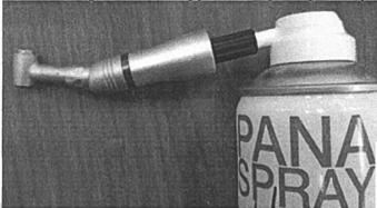17) Po každém použití násadce a případně i samotný mikromotor odděleně očistěte a vysušte. Následně vstříkněte olej do násadců (NE do motoru). (viz níže - mazání násadce)!