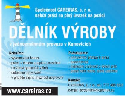 fotbalový míč za sedlo koně, dres za dívčí kroj a ústa mu utiší růže.