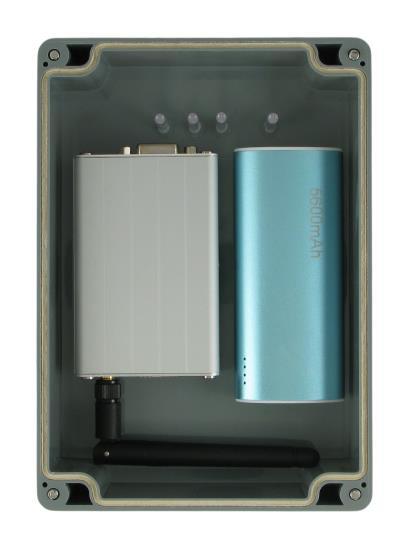 Zabudování do BOXu Pokud nemáte možnost dát Vyhodnocovací jednotku na chráněné místo, můžete si objednat S-UL-BOXMM. Vejde se do něj také GSM jednotka a dvě POWER BANKy.