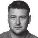TAHOUNI VARŮ 34 Václav Skuhravý 39 let, útočník Karlovarská ikona. Přesto, že se ve Varech nenarodil, ani zde nezačal svou hokejovou kariéru, je ztělesněním místního klubu.