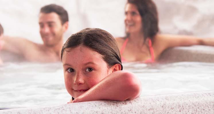 Vaše vířivka Arctic Spas může být novým místem setkání potkejte se znovu se svými dětmi, svojí drahou polovičkou a