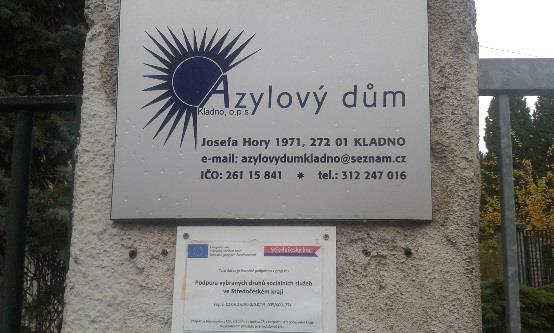 Další várka věcí odvezena do azylového domu v Kladně V letošním roce se odvezla další várka potřebných věcí pro ženy a jejich děti, pro ty, kterým bohužel osud přinesl to, že musí obývat azylový