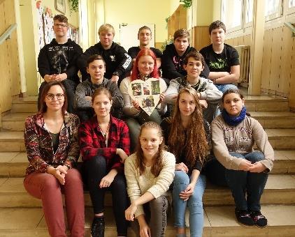 srdce štábnímu praporčíkovi i. m. T. Procházkovi, který 22.