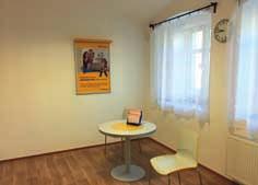 ve Velemínû na systém Po ta Partner, provozovatel obec Velemín, provedla obec rekonstrukci stávajících prostor poboãky po ty v Mile ovû a rekonstrukci objektu b valého bistra ve Velemínû ã.p. 90, do kterého je pfiesunut provoz Po ty Partner ve Velemínû.