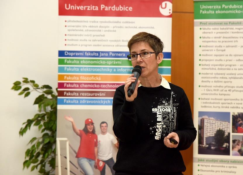 Výzvy digitálního věku v rozvoji sídel a regionů, Pardubice 6.4.2017 Skladbou příspěvků konference svedla dohromady zástupce univerzit, regionálního školství, aktérů místní rozvoje a také samosprávy.