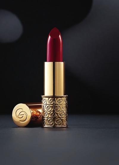 Praline Nude 33803 Cerise Pink 33806 Ruby Red Omlazující balzám na rty Giordani Gold 10 ml 299 Kč Matná rtěnka Giordani Gold Iconic SPF 12 4 g 329 Kč 35395 Frozen Rose 30449 Rose Petal 30455 Red